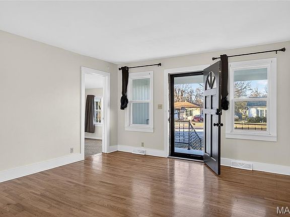 5th image of 840M E Dorris Ave