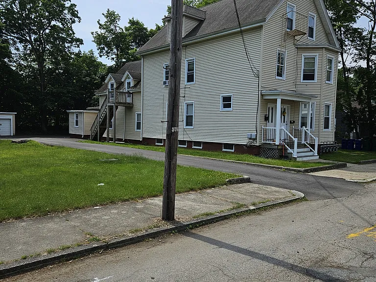 21 Hope St #1 — Photo 23