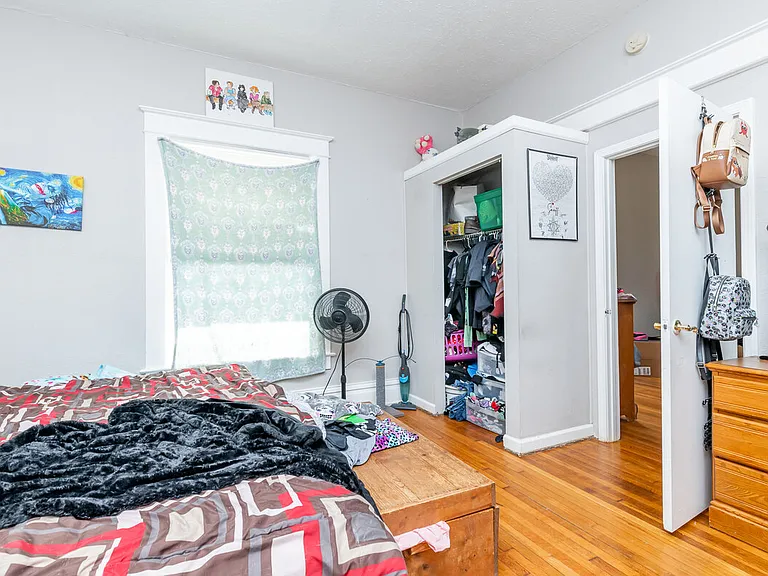 224 E Main St #B — Photo 10