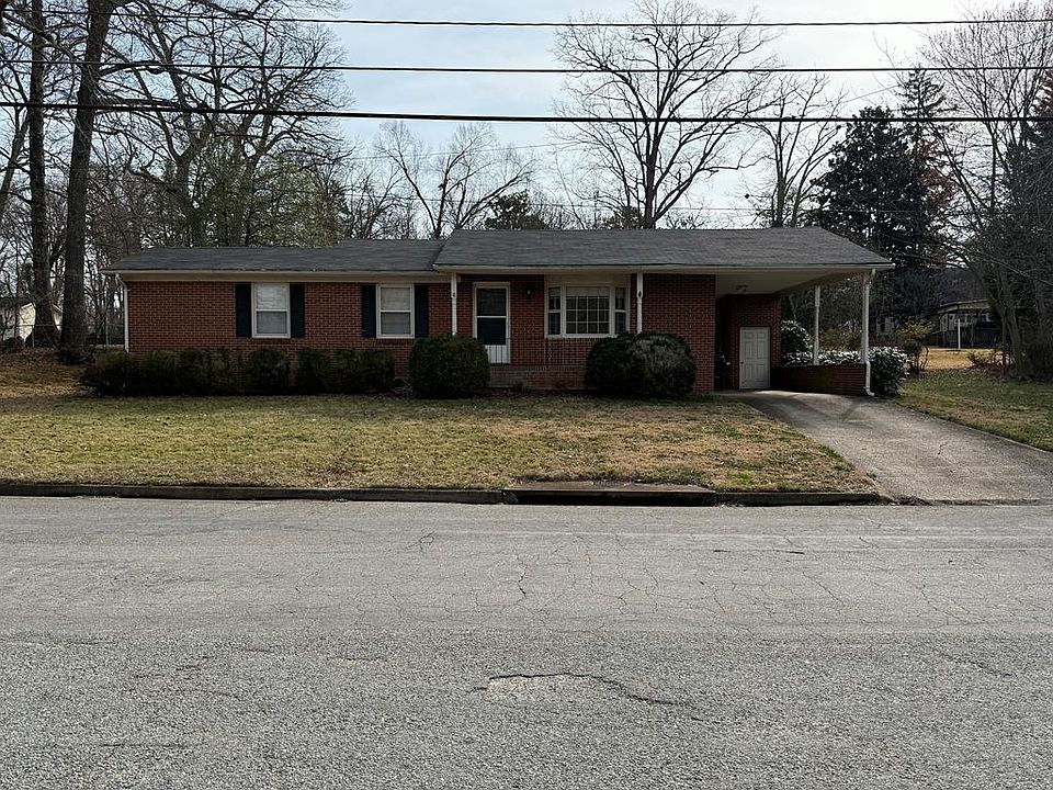 1st image of 18 Davis Rd