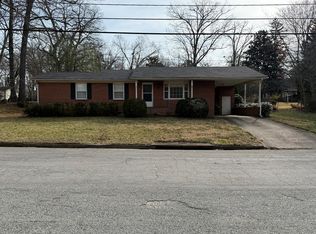 18 Davis Rd, Chatham, VA 24531