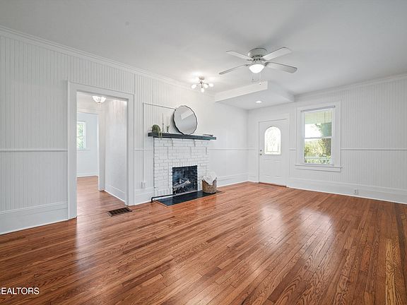 3rd image of 3119 Marion Dr