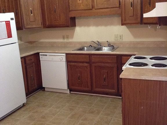 4th image of 589 Countrytown Dr