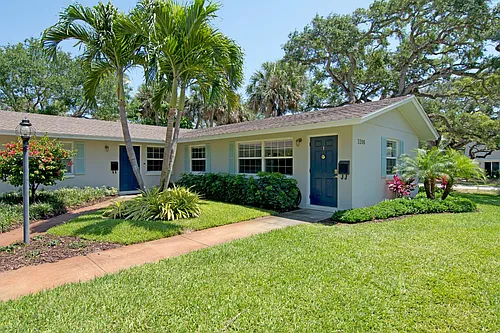 3200 Eagle Dr #2 Photo 1