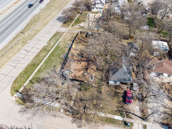 wichita-kansas-77355597 picture