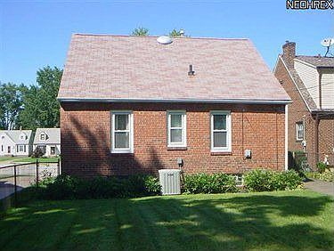 2nd image of 16209 Valleyview Ave