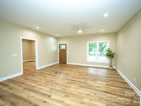5th image of 258 Florida Ave