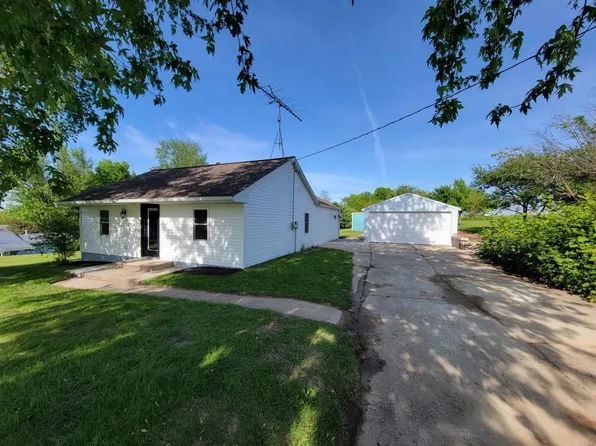 335 Resort Street, Marquette, WI 53947