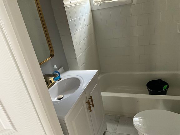 2nd image of 610 Union Ave #1&3