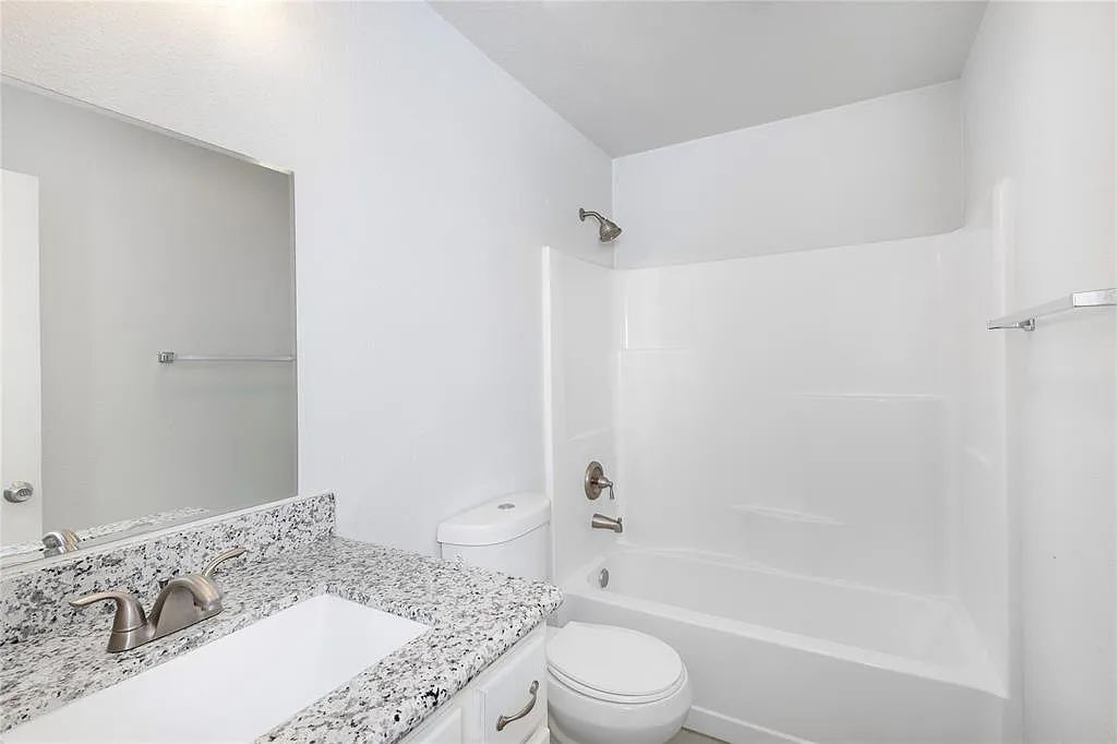 3 bed, 1150 sqft, $1,500 — Photo 1