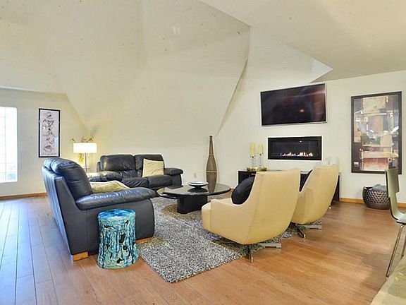 4th image of 2521 Loganberry Cir