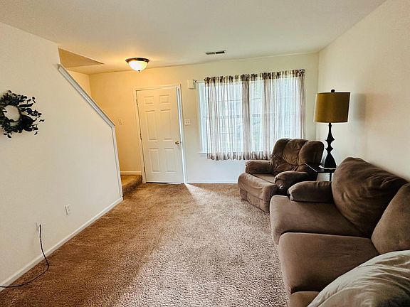 4th image of 29 Riverview Dr