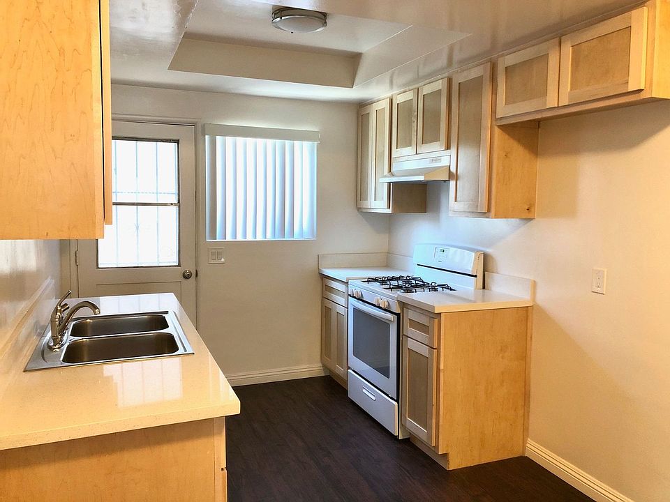 1st image of 4372 W 133rd St APT C