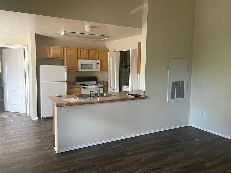 11940 W Cloverbrook Ln #201 — Photo 4