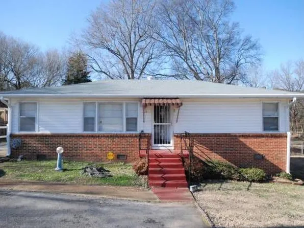713 Mastin Lake Rd NW, Huntsville, AL 35811