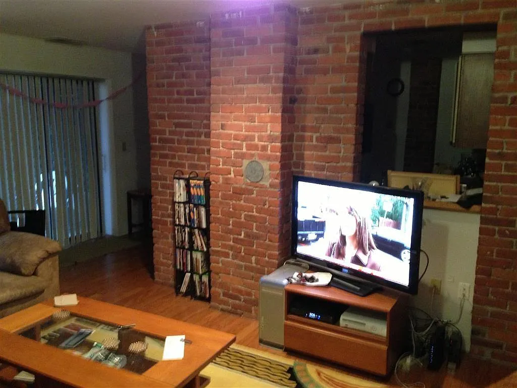 Building Photo - 95 Gainsborough St #207A