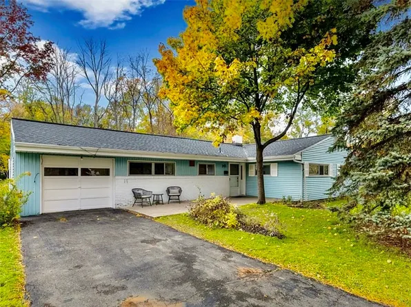 143 Hemingway Dr, Rochester, NY 14620