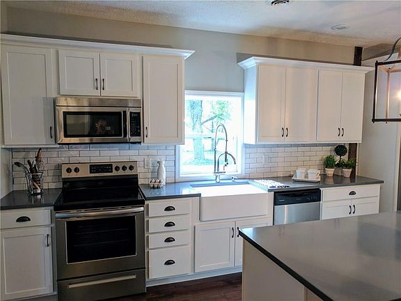 3rd image of 5401 E County Road 200 N