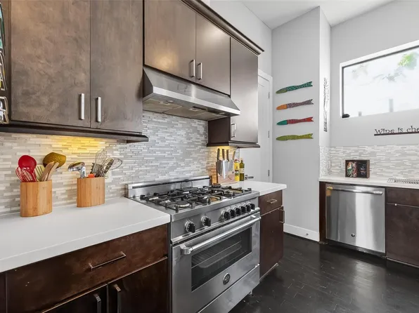 606 Pacific St, Houston, TX 77006