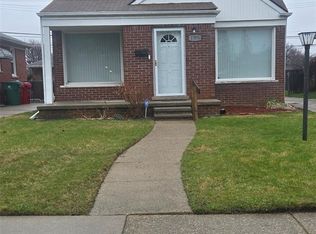 17076 Stricker Ave, Eastpointe, MI