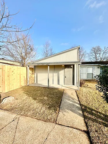 611 Carnathan Ct Photo 1