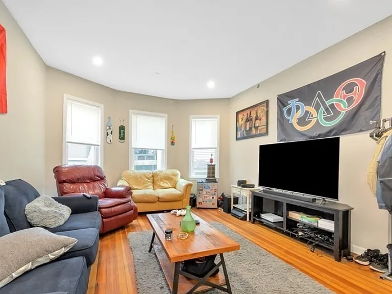 228 Calumet St #1A — Photo 2