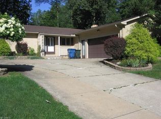 8005 Sierra Oval, Parma, OH 44130