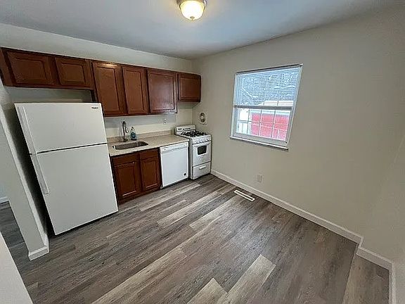 2nd image of 272-284 Broad Meadows Blvd #284-D
