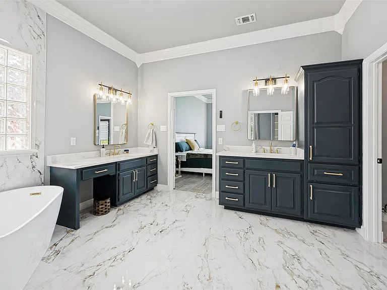 818 Riviera Dr — Photo 5