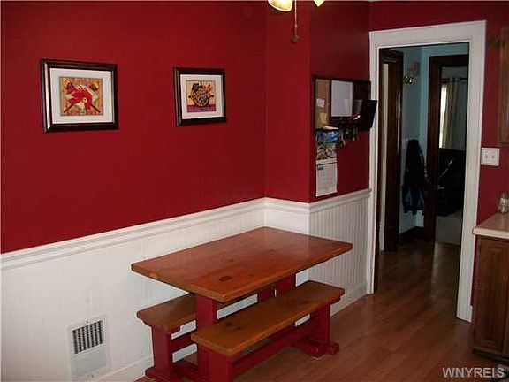 5th image of 108 Alsace Ave