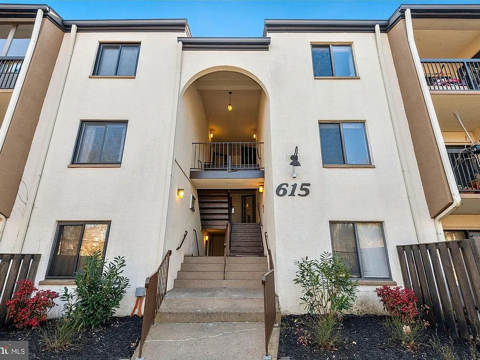 615 Center St #T1