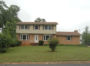 216 Rhodes Dr, Athens, GA 30606