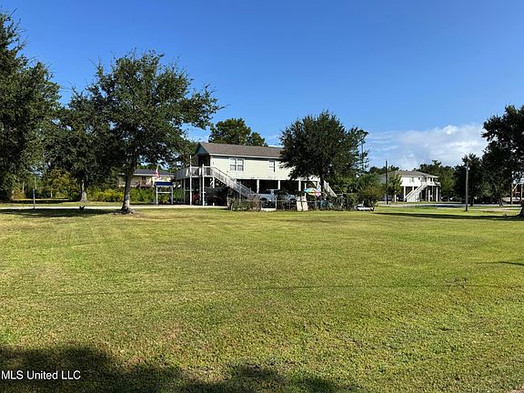 3rd image of 105 Mimosa St Lot 1