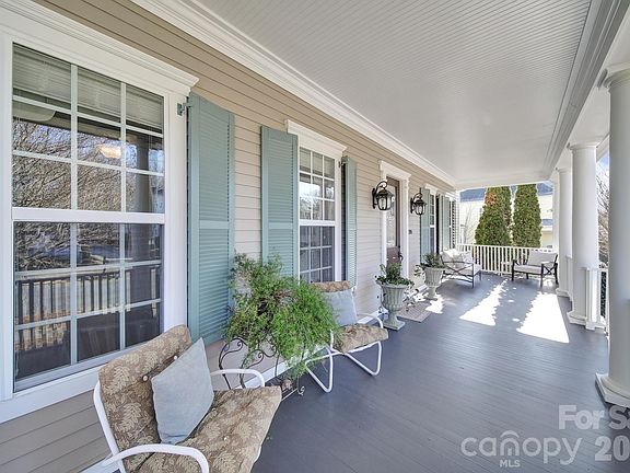 3rd image of 2705 Arsdale Rd