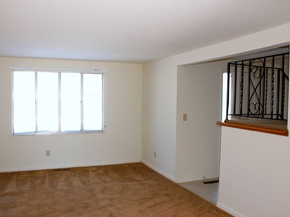 3rd image of 4668 Nowak Ave