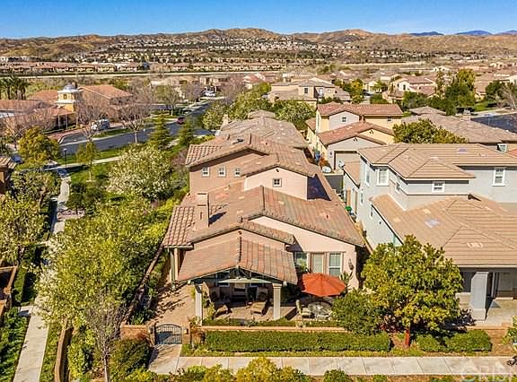 4th image of 23781 Hickory Ct