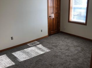 12 Garfield St, Harvard, IL 60033