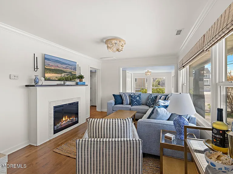 19 Ardmore Dr — Photo 2