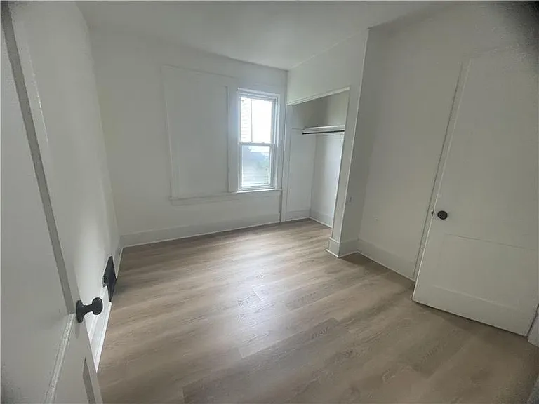 1439 Maryland Ave — Photo 6