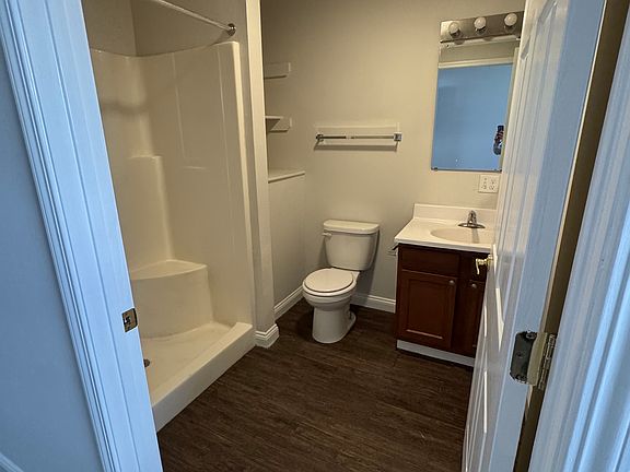 3rd image of 212 E Vincent Ct #222