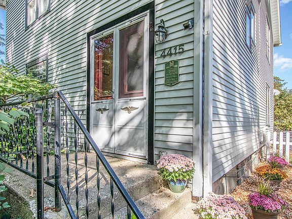 3rd image of 4415 E Milham Ave