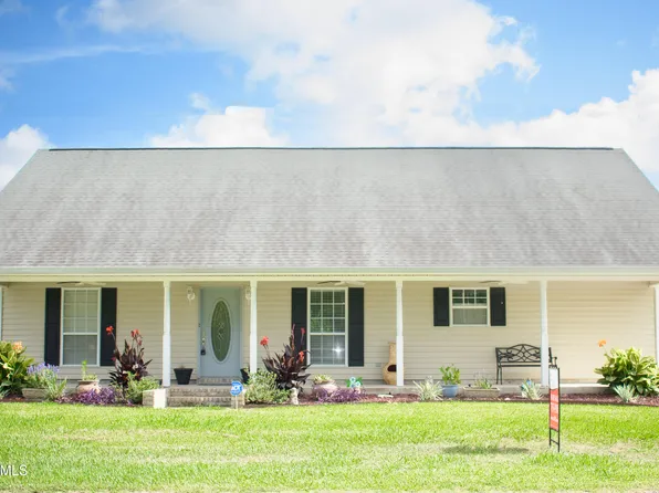 707 W Pine St, Erath, LA 70533