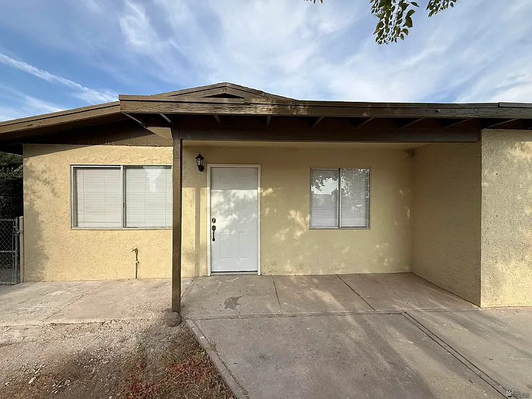 723 N Musgrove Ave — Photo 3