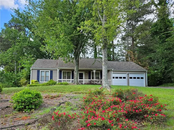 162 Apple Valley Dr, Woodstock, GA 30188