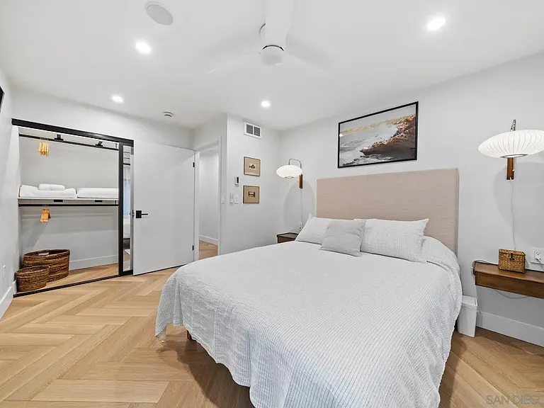 7372 Bishops Ln — Photo 21