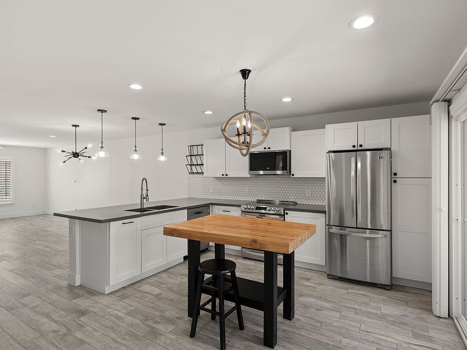 1st image of 8348 E Solano Dr