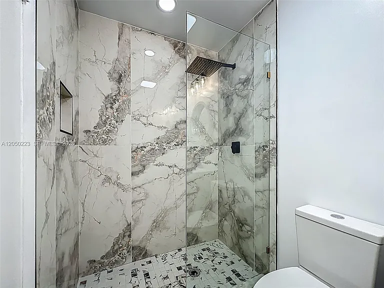8781 S Lakeshore Dr — Photo 30