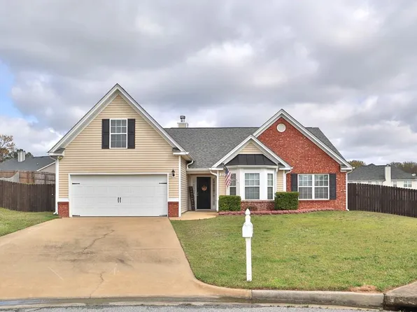 22 Springwood Ct, Phenix City, AL 36870