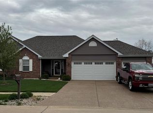 2206 Blue Lake Dr, Wentzville, MO 63385