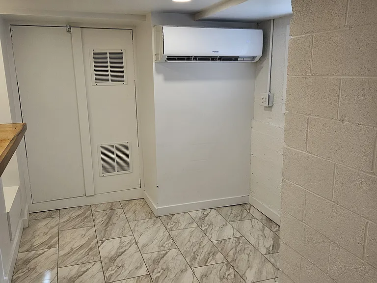 1208 Byrne Ave #BASEMENT — Photo 11